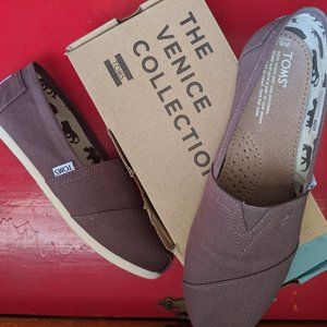 TOMS Venice or Classic Collection Shoes NEW!